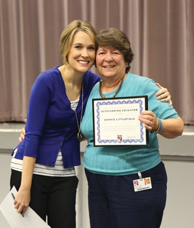 Bonnie Littlefield Receives Fall 2018 Outstanding Educator Award